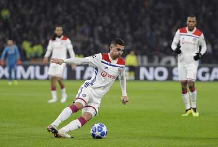 凭借他们高 凭借他们高